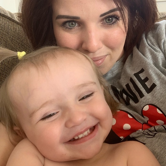 Meet your Posher, Laura - Picture 1 of 1